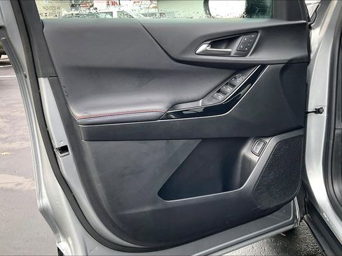 Used 2025 Chevrolet Equinox RS w/ Convenience Package III image 21