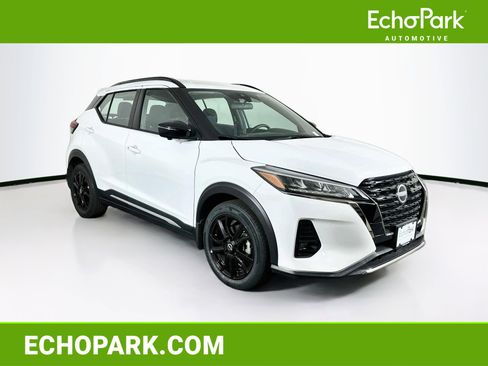 Used 2024 Nissan Kicks SR FWD image 1