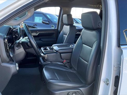 Used 2025 GMC Sierra 1500 SLT image 24