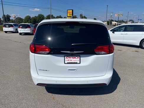New 2026 Chrysler Voyager LX FWD image 5
