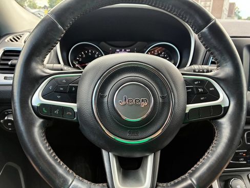 Used 2019 Jeep Compass Latitude w/ Cold Weather Group AWD/4WD image 29