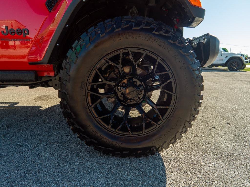 Used 2023 Jeep Gladiator Sport AWD/4WD image 12
