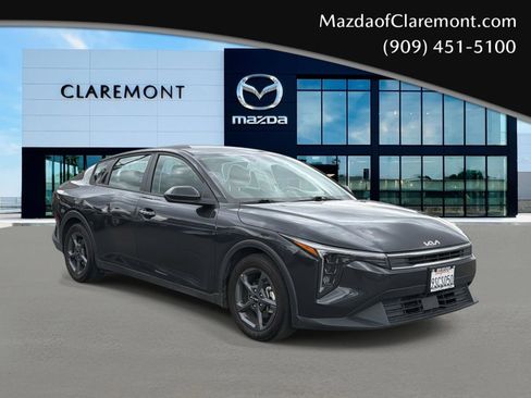 Used 2025 Kia K4 FWD image 1