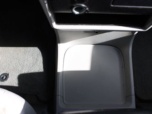 Used 2015 Toyota Sienna LE image 46