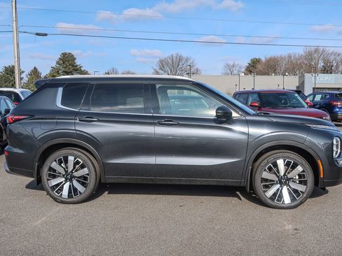 New 2026 Mitsubishi Outlander SEL AWD/4WD image 9