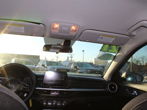 Used 2021 Kia Forte LXS image 29