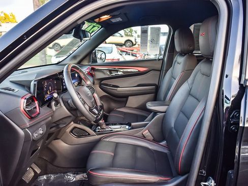 Used 2024 Chevrolet TrailBlazer RS w/ Driver Confidence Package image 15