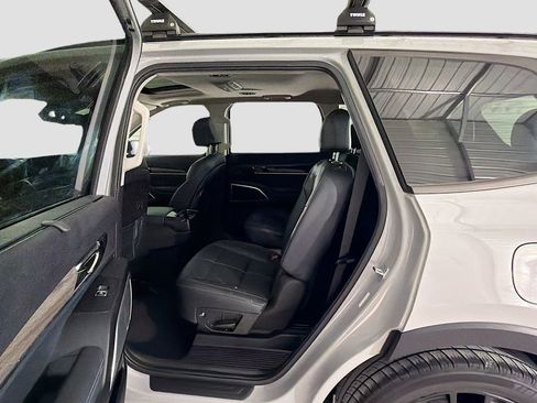 Used 2022 Kia Telluride EX w/ EX Premium Package image 29