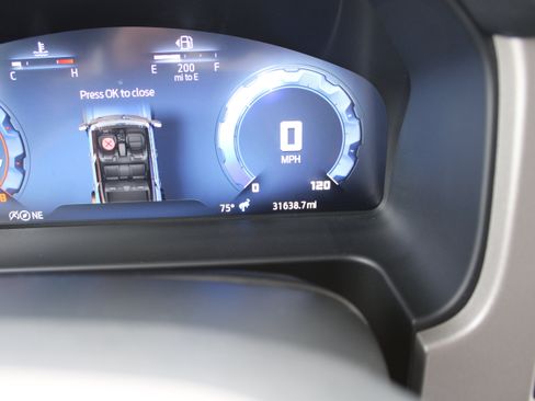 Used 2025 Ford Bronco Outer Banks AWD/4WD image 19