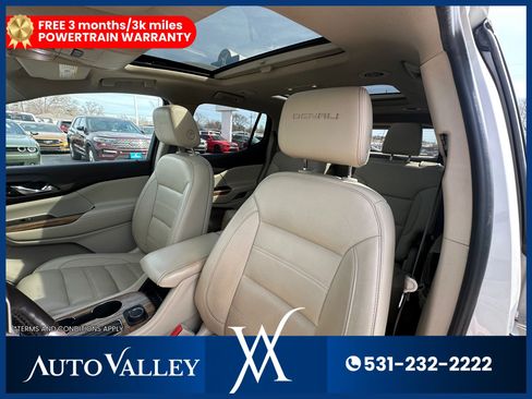 Used 2019 GMC Acadia Denali w/ Technology Package AWD/4WD image 16