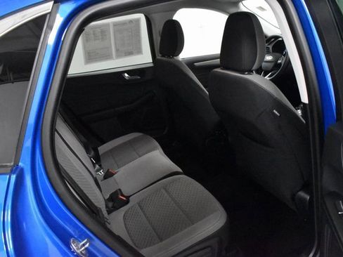 Used 2021 Ford Escape SE w/ Cold Weather Package image 17