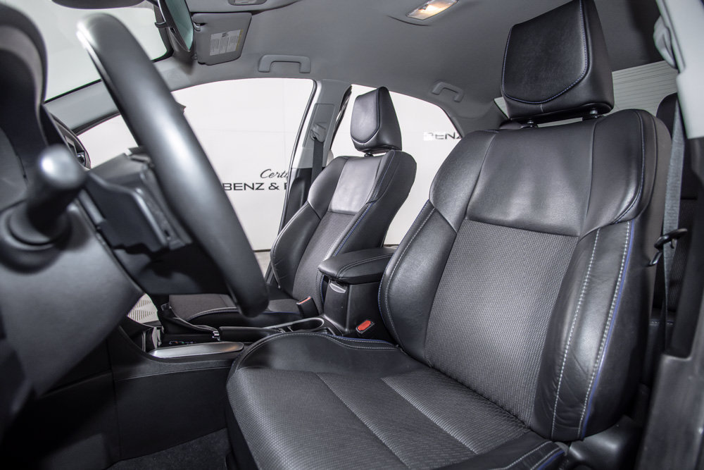Used 2017 Toyota Corolla SE w/ Carpet Mat Package (TMS) FWD image 13