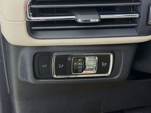 New 2026 Lincoln Corsair Premiere FWD image 11