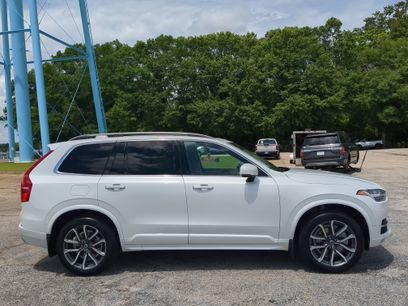 Used 2019 Volvo XC90 T6 Momentum w/ Advanced Package