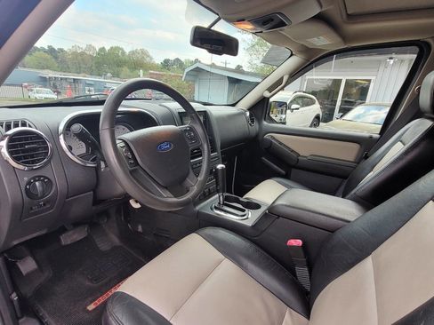 Used 2007 Ford Explorer Sport Trac Limited image 8