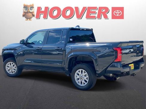 Used 2026 Toyota Tacoma SR5 RWD image 9