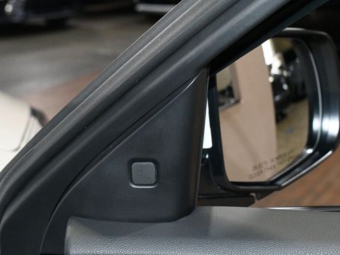 Used 2025 Acura RDX SH-AWD image 64
