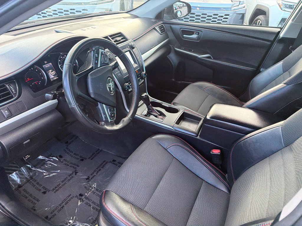 Used 2016 Toyota Camry SE FWD image 18