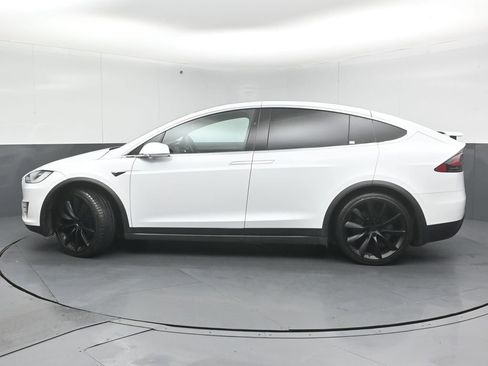 Used 2020 Tesla Model X Long Range image 8
