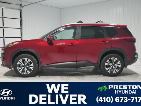 Used 2023 Nissan Rogue SV image 8