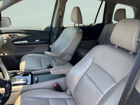 Used 2020 Honda Pilot Touring image 18