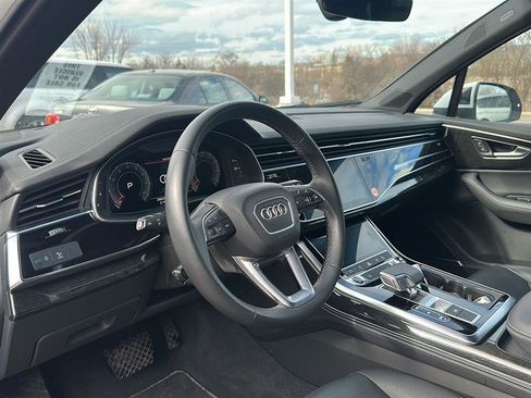 Used 2025 Audi Q7 3.0T Premium Plus image 19
