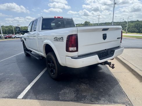 Used 2018 RAM 2500 Laramie w/ Sport Appearance Group AWD/4WD image 3