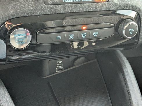 New 2026 Ford Escape SE image 24