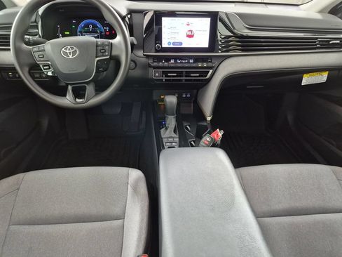 Used 2025 Toyota Camry LE FWD image 24