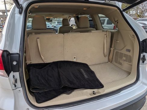 Used 2018 Toyota Highlander XLE image 28