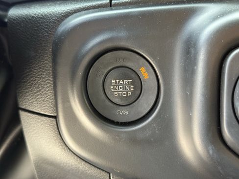 Used 2022 Jeep Wrangler Unlimited Sport AWD/4WD image 25