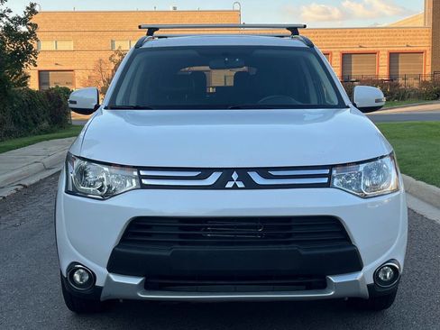 Used 2015 Mitsubishi Outlander SE image 7