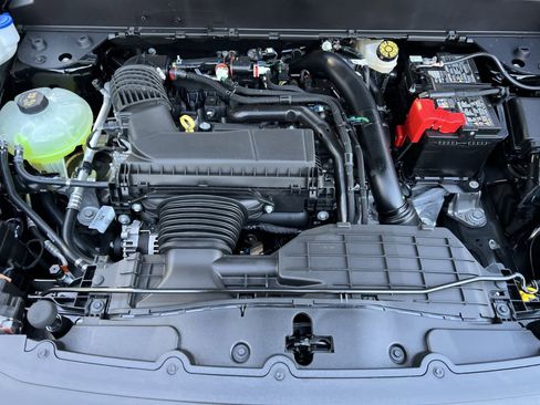 New 2026 Ford Maverick XLT image 25