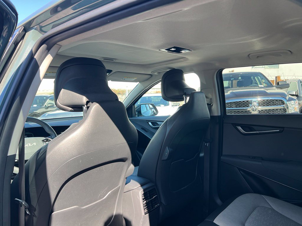 Certified 2023 Kia Niro SX Touring FWD image 9