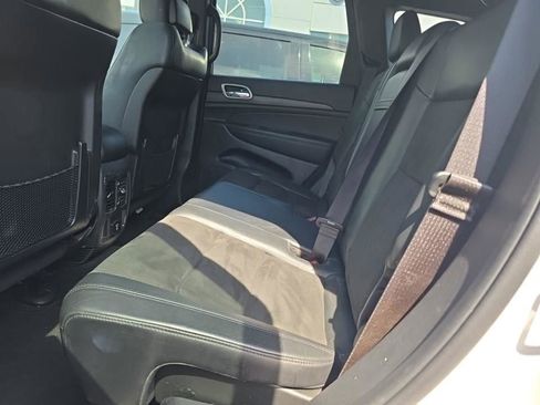 Used 2022 Jeep Grand Cherokee Laredo X AWD/4WD image 11