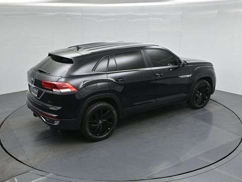 Used 2023 Volkswagen Atlas Cross Sport SE w/ Black Wheel Package AWD/4WD image 37