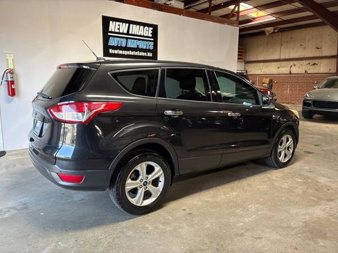 Used 2015 Ford Escape S image 4