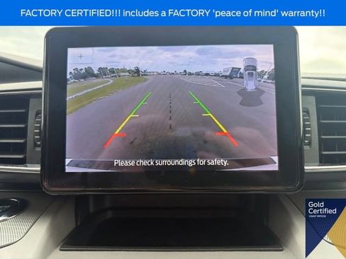 Used 2023 Ford Explorer XLT w/ Equipment Group 202A AWD/4WD image 33