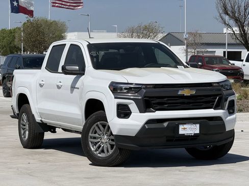 New 2026 Chevrolet Colorado LT w/ LT Convenience Package image 2