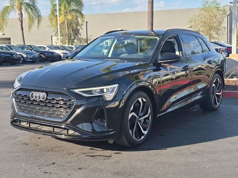 Used 2024 Audi Q8 e-tron Premium Plus w/ Premium Plus Package AWD/4WD image 5