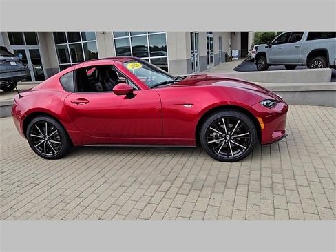 Used 2025 MAZDA MX-5 Miata RF Grand Touring image 46
