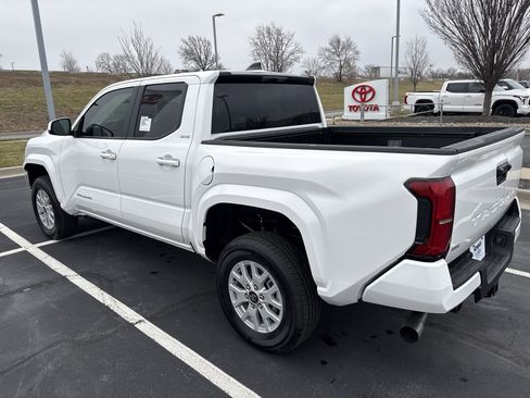 New 2026 Toyota Tacoma SR5 image 7