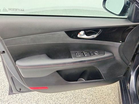 Used 2023 Kia Forte GT w/ GT2 Package image 9