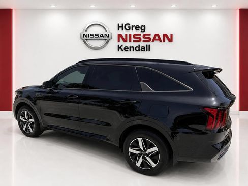 Used 2021 Kia Sorento S w/ Panoramic Sunroof Package FWD image 4