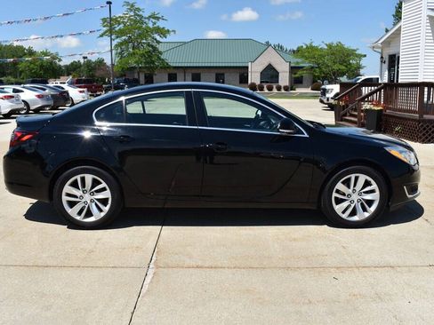 Used 2016 Buick Regal AWD image 2