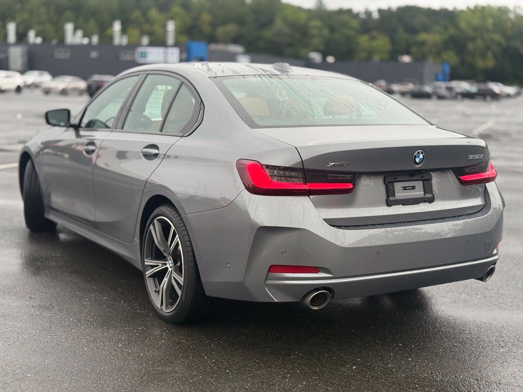 Certified 2023 BMW 330i xDrive Sedan w/ Parking Assistance Package AWD/4WD image 4