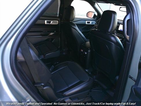 Used 2020 Ford Explorer Limited image 28