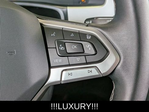 Used 2023 Volkswagen Atlas Cross Sport SEL AWD/4WD image 28