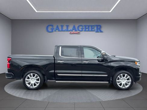 Certified 2025 Chevrolet Silverado 1500 High Country w/ High Country Premium Package AWD/4WD image 3