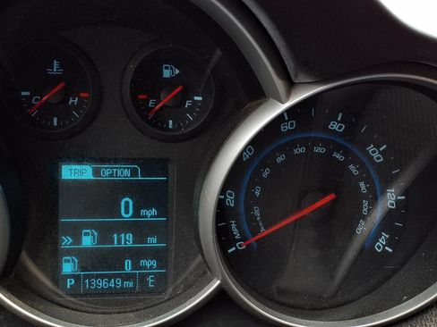 Used 2014 Chevrolet Cruze LT FWD image 18